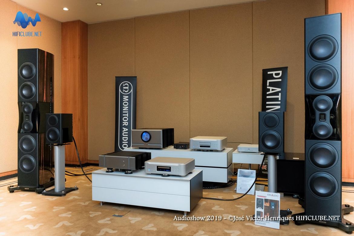 Delaudio: as Monitor Audio PL500II (modificadas) com amplificação Pass e fontes Esoteric.