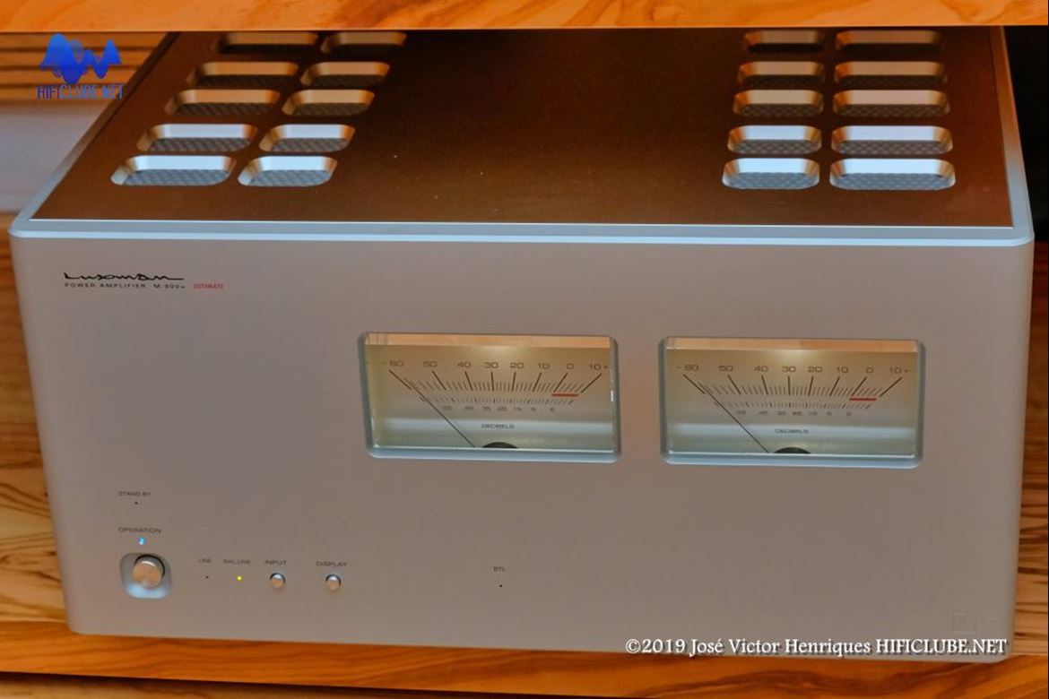 Luxman M900u Ultimate.jpg