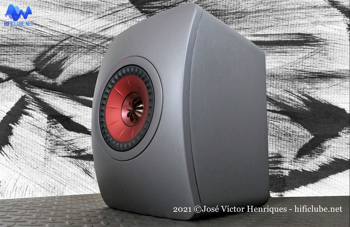 EISA 2021 - 2022 : Standmount Loudspeakers - KEF LS50 Meta