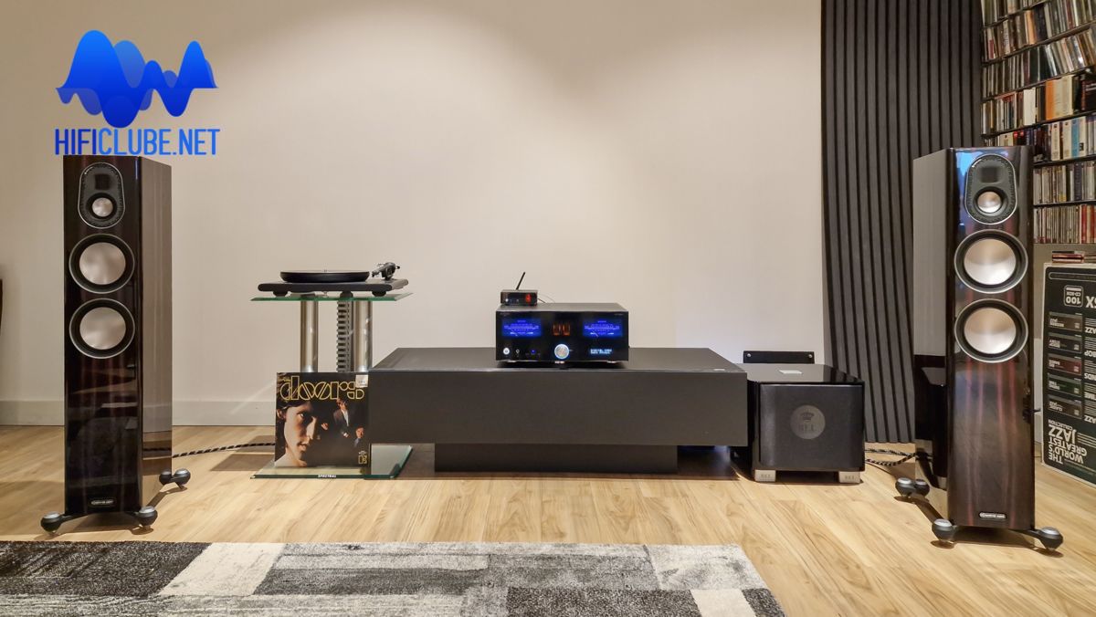 delaudio dez22_Advance-MAGold200- sala front.jpg