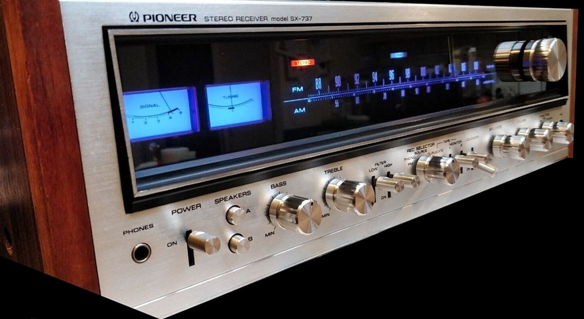 Pioneer Stereo Receiver Model SX-737 (1974).