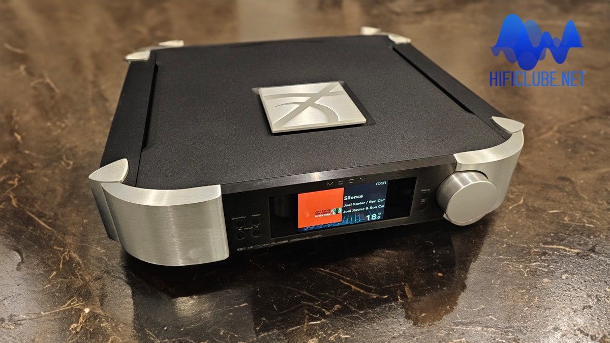 Moon North_792 Network preamplifier.jpg