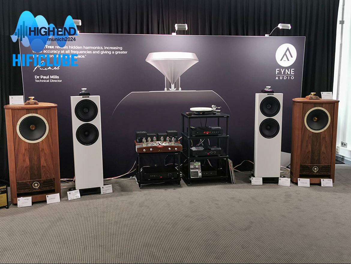 É óbvio que a Fyne Audio tem os mesmos genes (e os mesmos projetistas) da Tannoy. Mas o trabalho que têm feito é fantástico. Ouvi as novas Vintage 12 com o supertweeter SupaTrax e acho que estão no bom caminho.