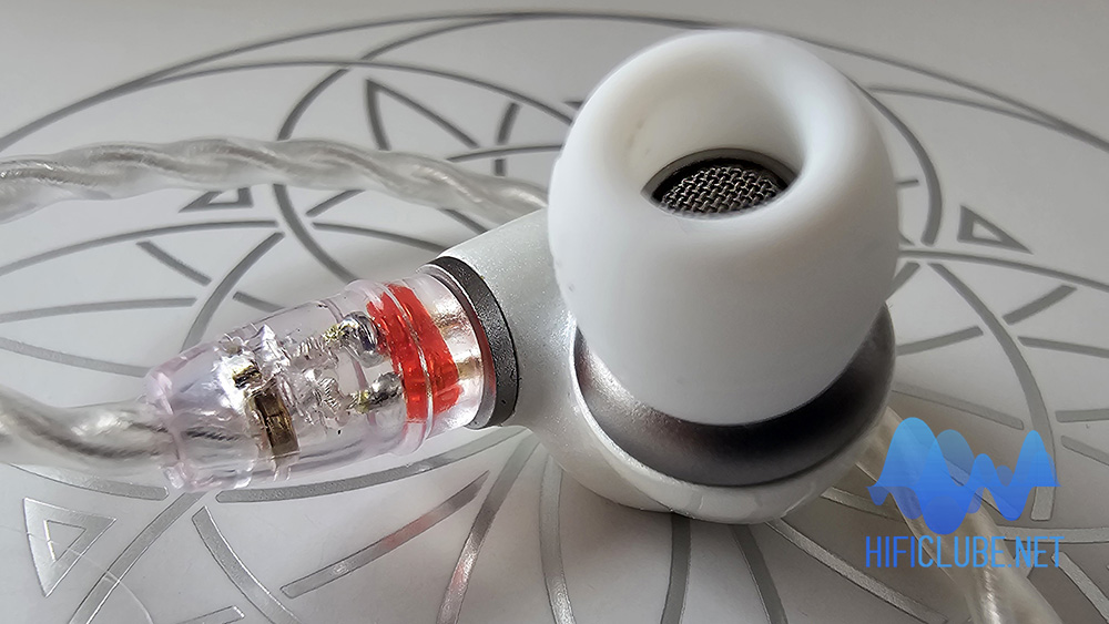 Meze Alba 2 copy.jpg