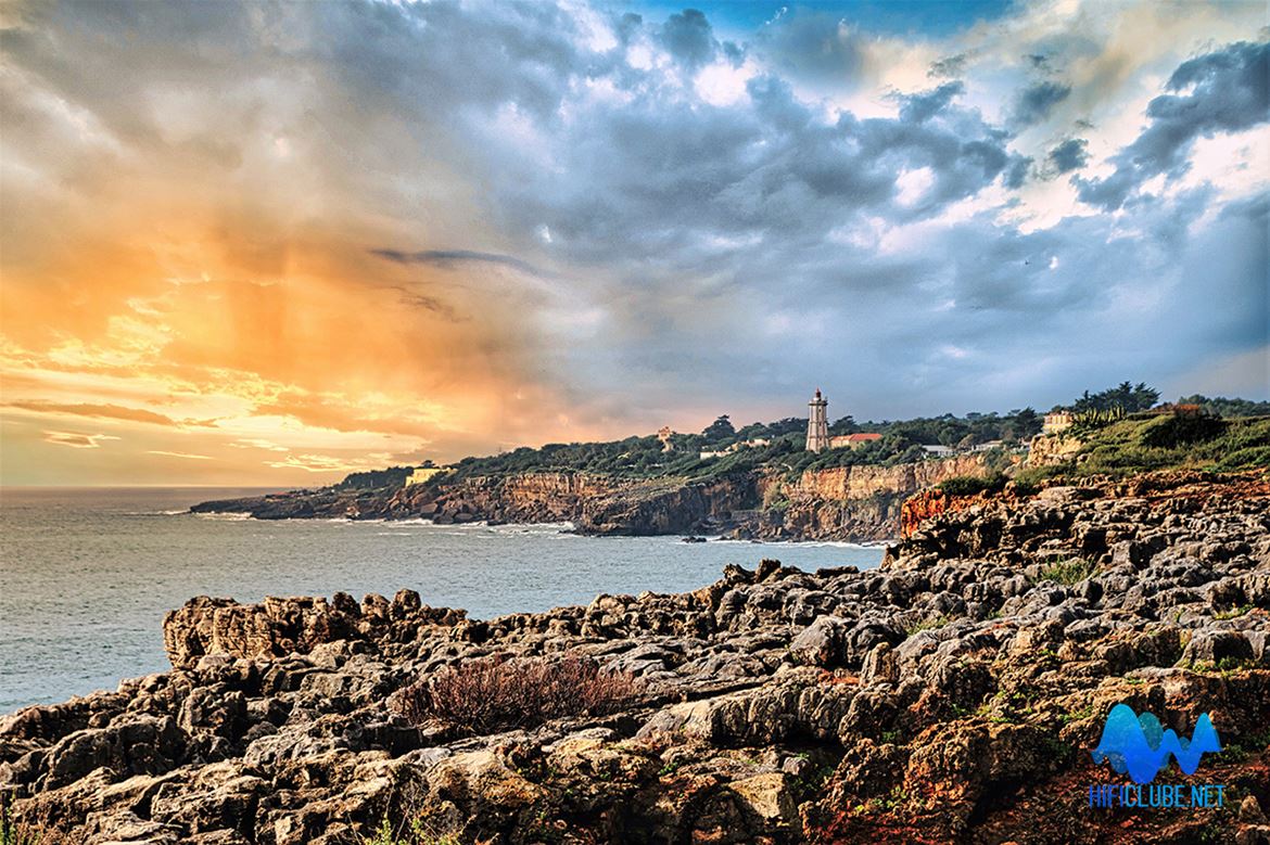 Sunset in Guincho seen from Boca do Inferno, Cascais