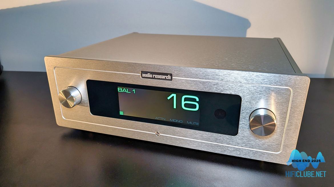 Audio Research LS-2. Prévio a válvulas (seguidor de cátodo), sem componentes de estado sólido.