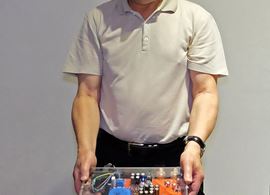 Delfim Yanez mostra a jóia da coroa digital portuguesa: Master Clock 10mHz de Vasco Soares