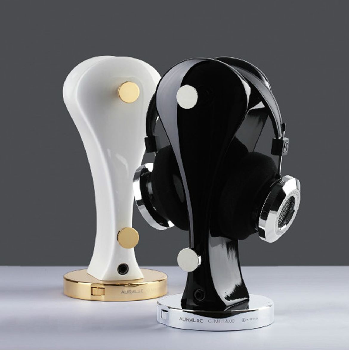 Auralic’s GEMINI 2000 Headphone Dock