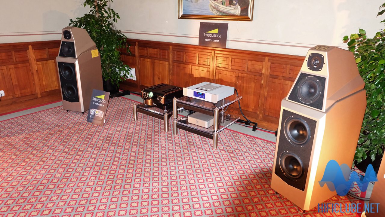 Sala Correio-Mor: D'Agostino integrado e Sasha II