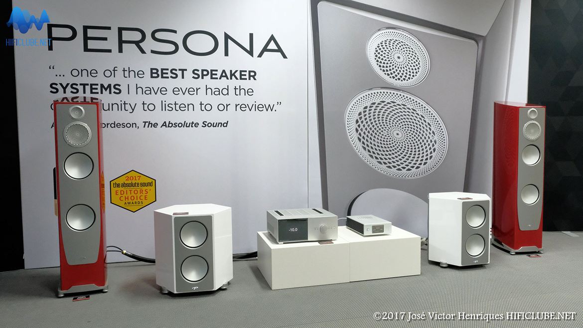 Highend2017_colunas_Paradigm Persona' grata' -sala sempre cheia.jpg