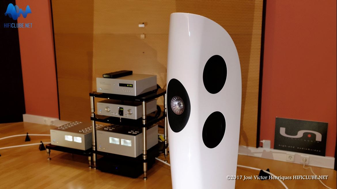 UAE_KEF Blade_right close.jpg